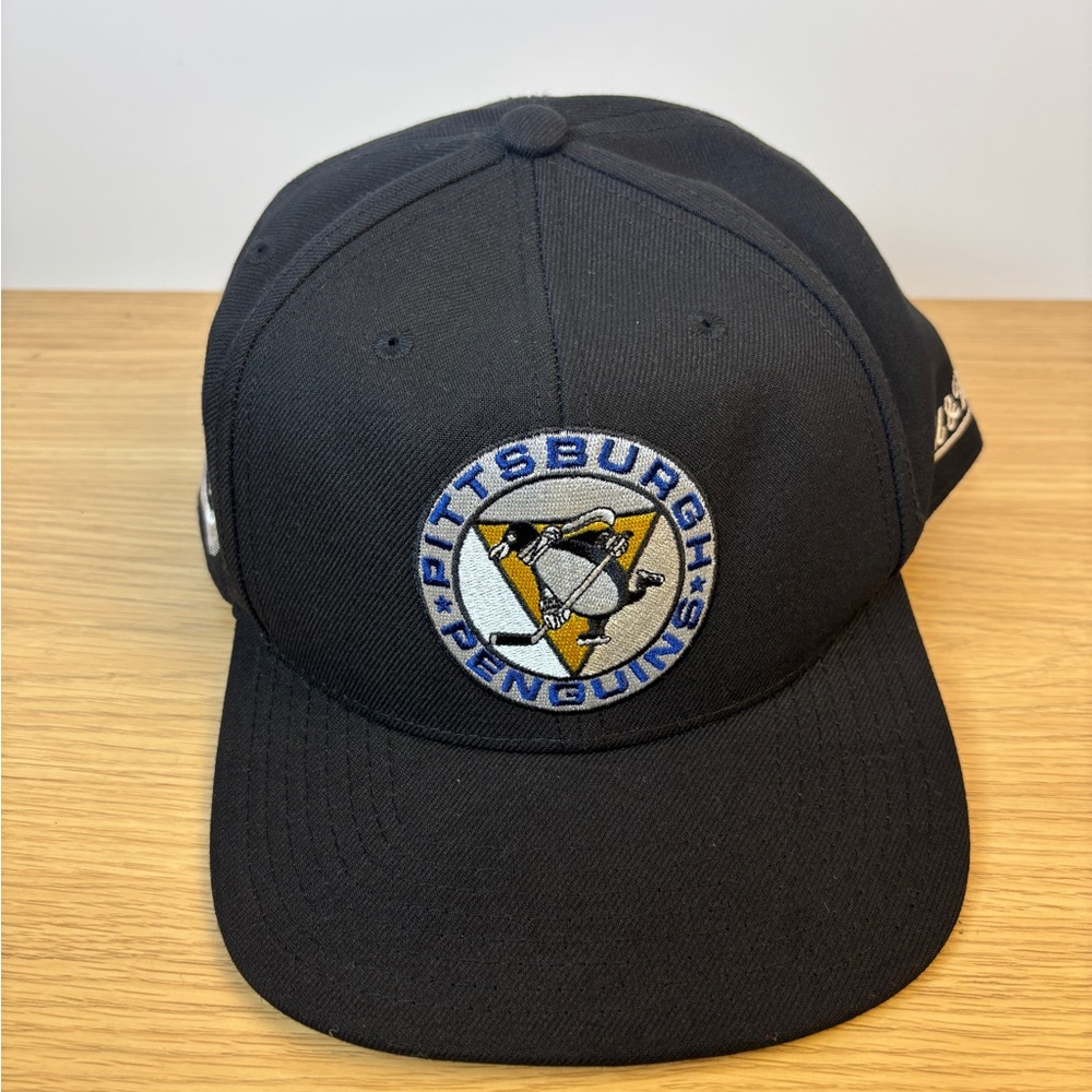 Mitchell & Ness Black Vintage Pittsburgh  Penguins Hockey 7 3/4 Fitted Cap‎